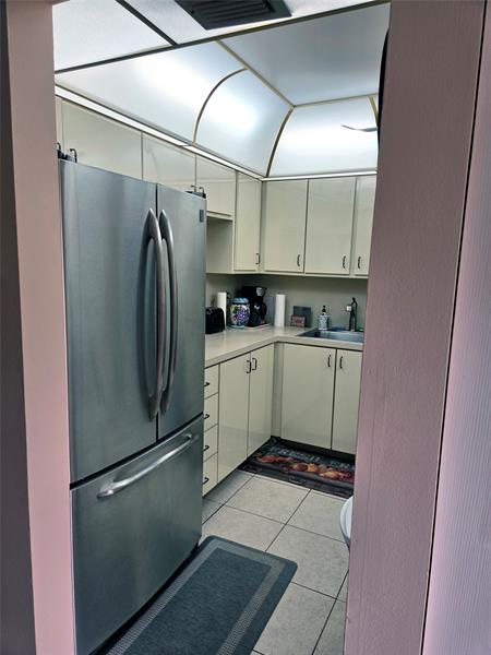 Image 8 of 21 For 6700 Royal Palm Blvd  102d