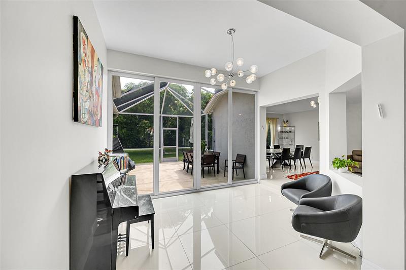 Image 11 of 62 For 12354 Antille Dr