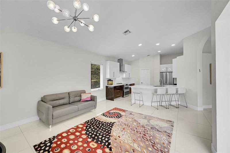 Image 17 of 62 For 12354 Antille Dr