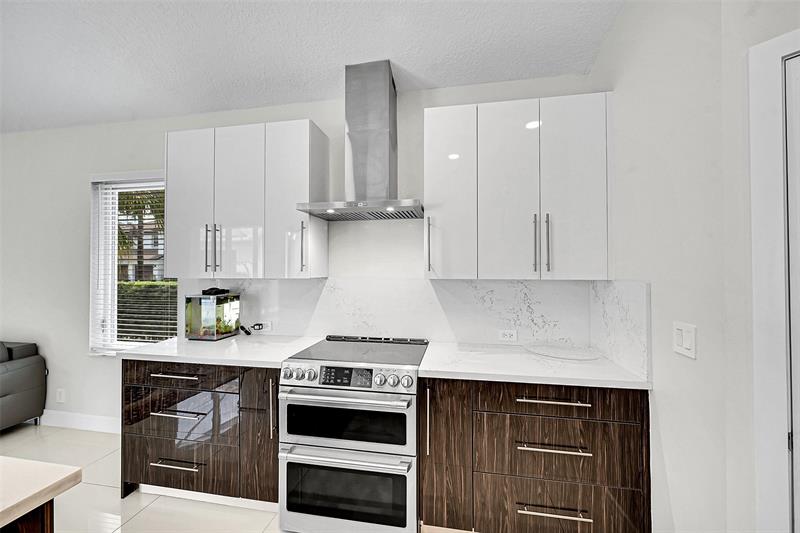 Image 21 of 62 For 12354 Antille Dr