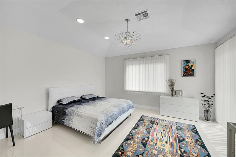 Image 24 of 62 For 12354 Antille Dr
