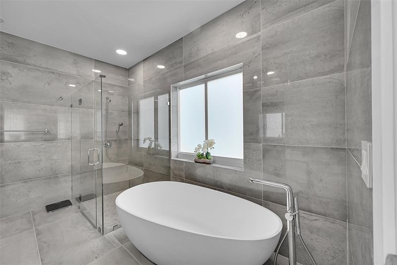 Image 28 of 62 For 12354 Antille Dr