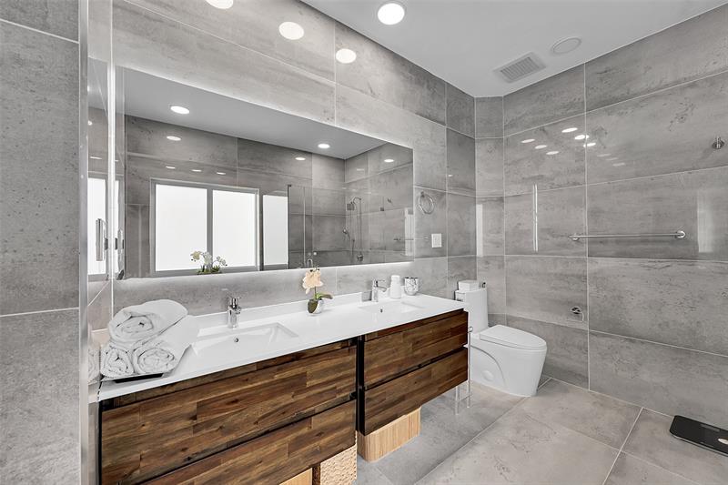Image 29 of 62 For 12354 Antille Dr