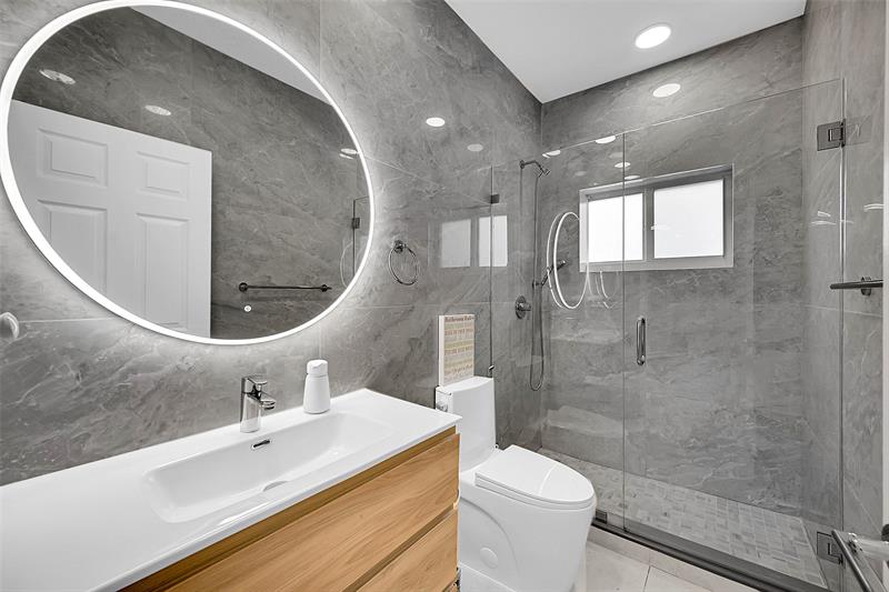 Image 32 of 62 For 12354 Antille Dr