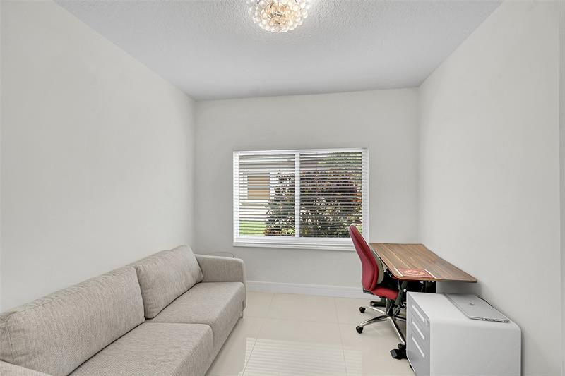 Image 35 of 62 For 12354 Antille Dr