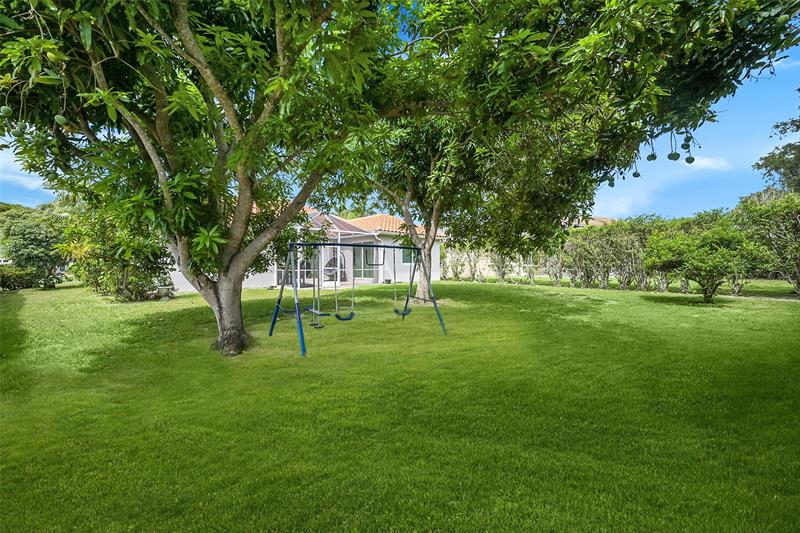 Image 41 of 62 For 12354 Antille Dr