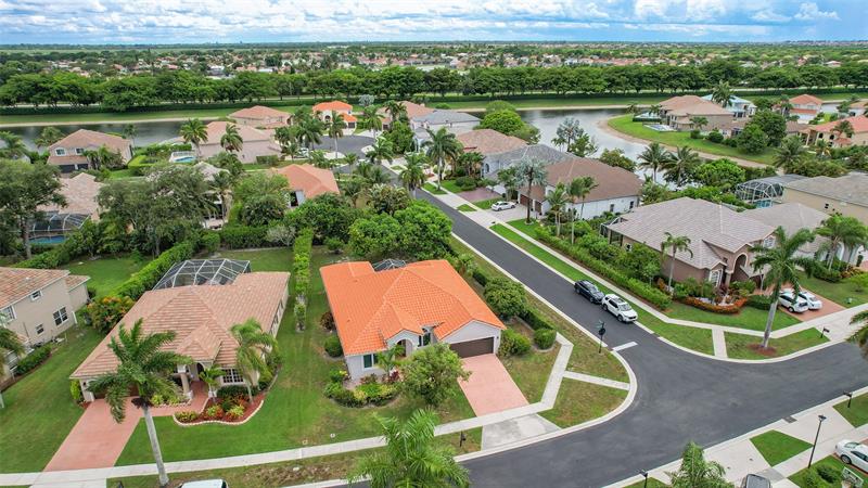 Image 54 of 62 For 12354 Antille Dr