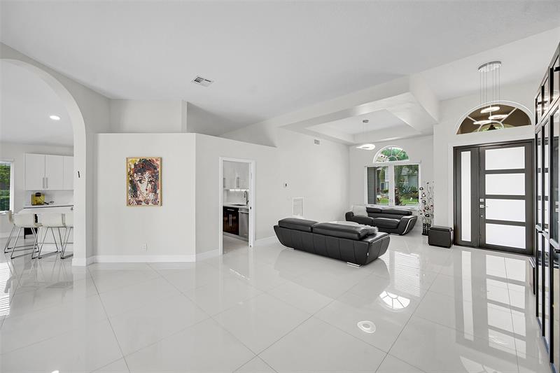 Image 9 of 62 For 12354 Antille Dr