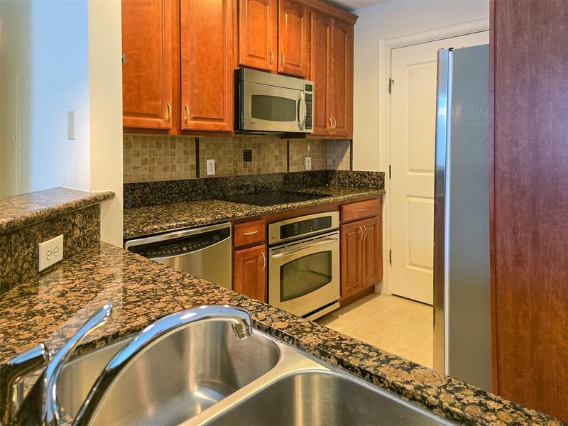 Image 9 of 45 For 16100 Emerald Estates Dr  296