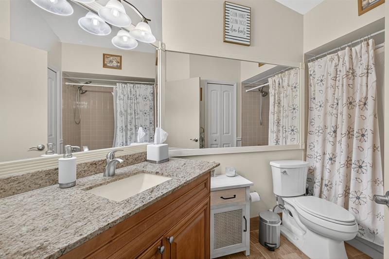 Image 25 of 62 For 1417 Mc Dermott Ln