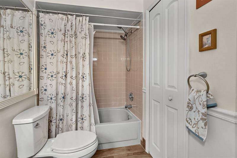 Image 26 of 62 For 1417 Mc Dermott Ln