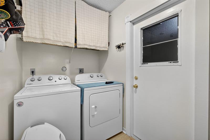 Image 30 of 62 For 1417 Mc Dermott Ln