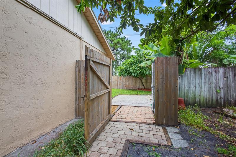 Image 41 of 62 For 1417 Mc Dermott Ln