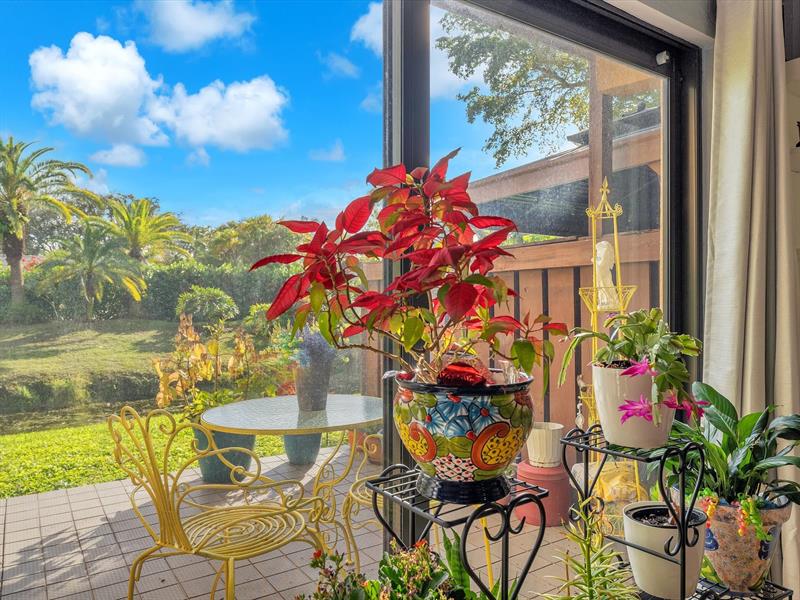 Image 17 of 38 For 9912 Royal Palm Blvd