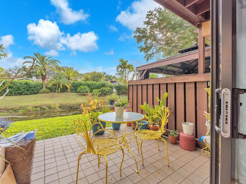 Image 33 of 38 For 9912 Royal Palm Blvd