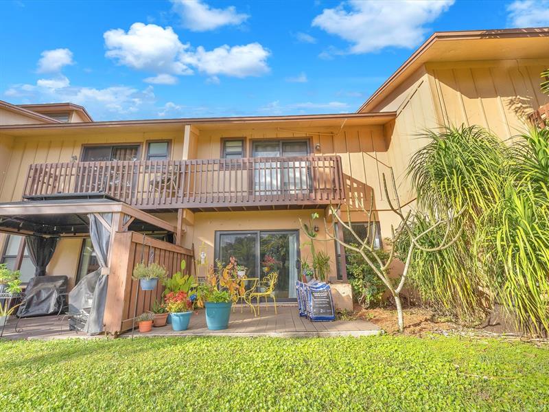 Image 6 of 38 For 9912 Royal Palm Blvd
