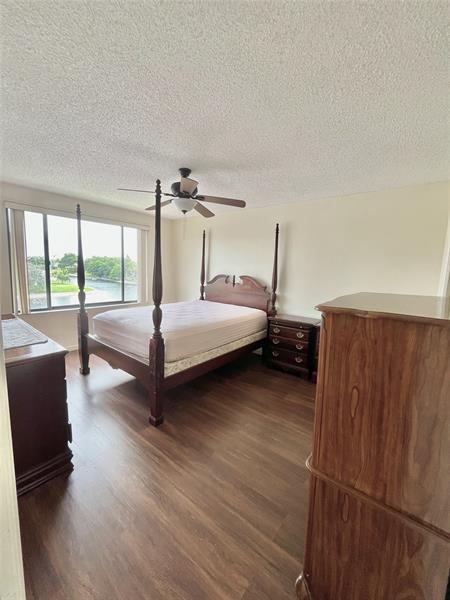 Image 12 of 29 For 9691 Belfort Cir  305