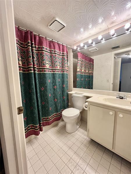 Image 18 of 29 For 9691 Belfort Cir  305