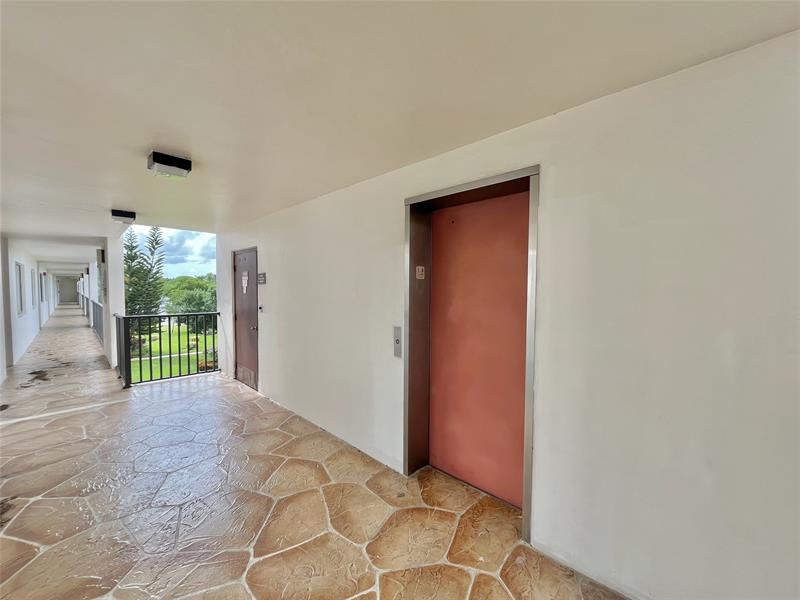 Image 19 of 29 For 9691 Belfort Cir  305