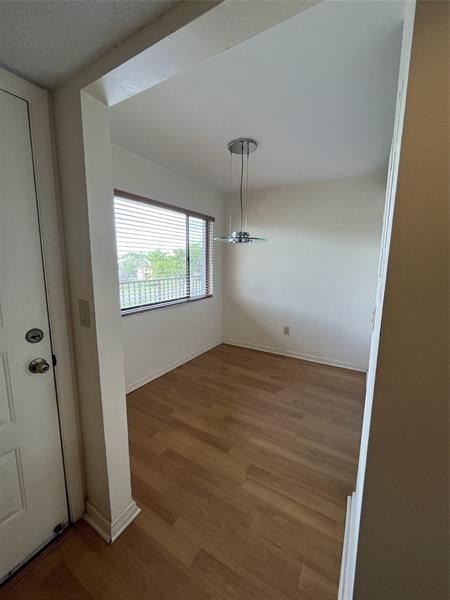 Image 21 of 29 For 9691 Belfort Cir  305