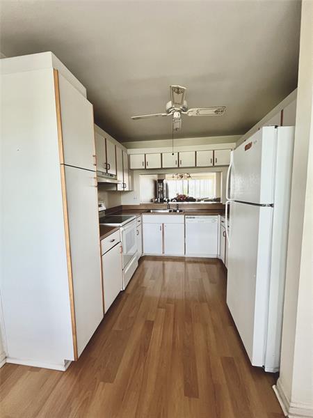 Image 23 of 29 For 9691 Belfort Cir  305