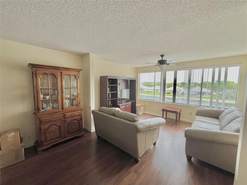 Image 4 of 29 For 9691 Belfort Cir  305