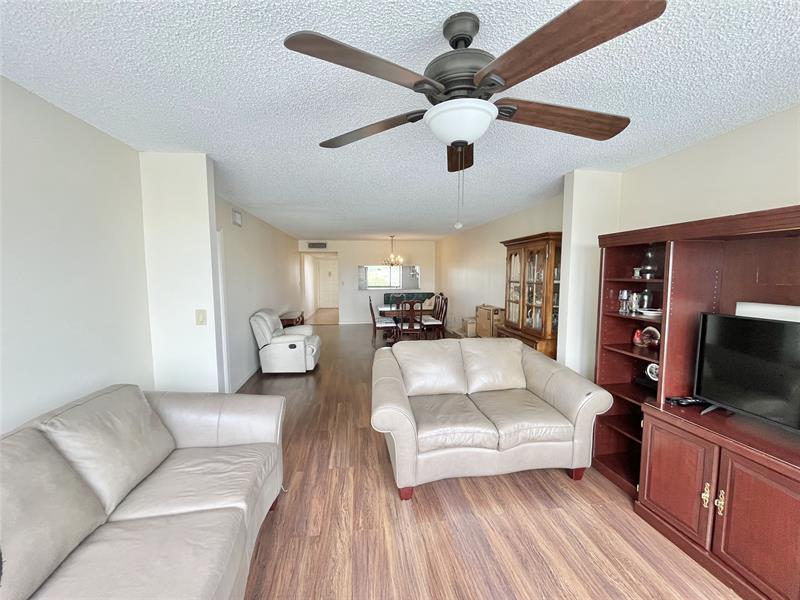 Image 6 of 29 For 9691 Belfort Cir  305