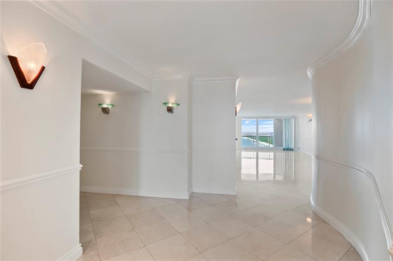 Image 4 of 46 For 2100 Ocean Ln  2207