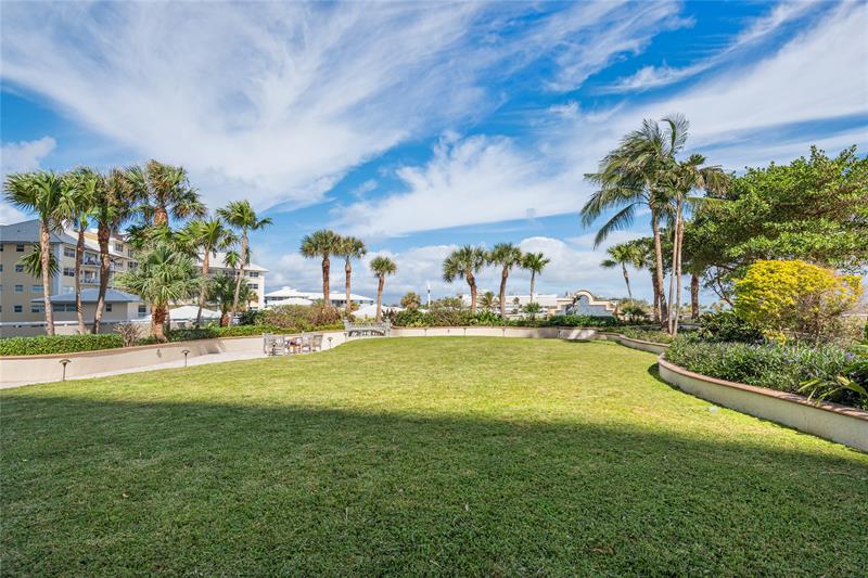 Image 40 of 46 For 2100 Ocean Ln  2207