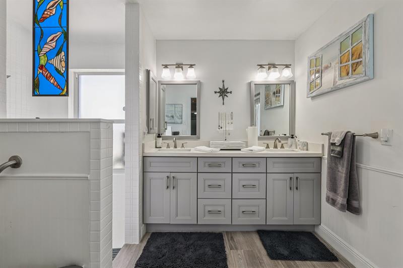 Image 16 of 28 For 11756 53rd Pl