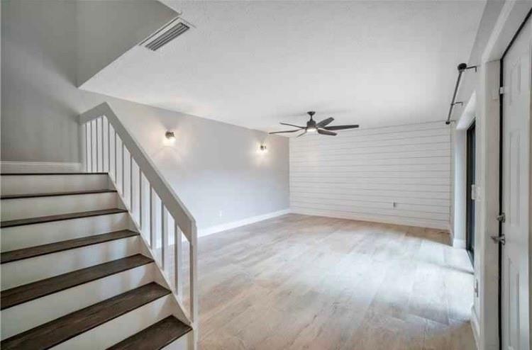 Image 10 of 27 For 825 Center St  26a