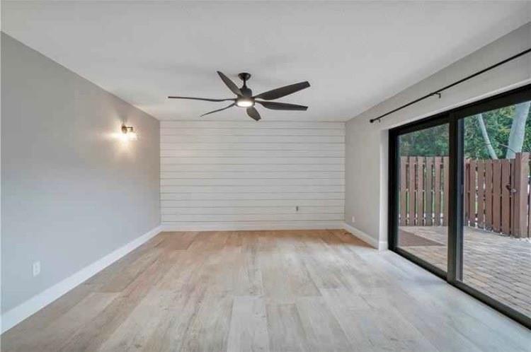 Image 9 of 27 For 825 Center St  26a