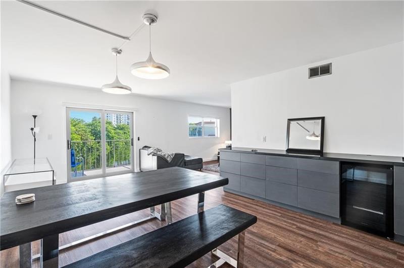 Image 7 of 26 For 1752 3rd Ter  218