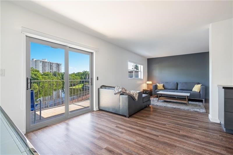 Image 8 of 26 For 1752 3rd Ter  218