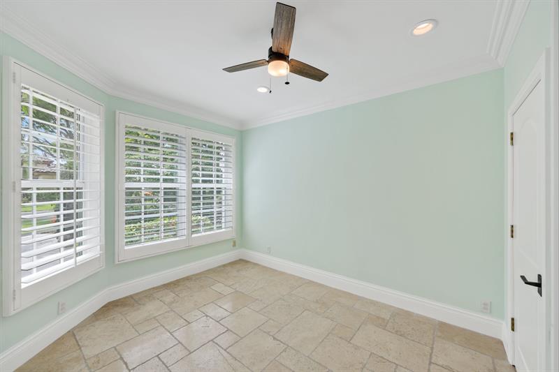 Image 16 of 65 For 20693 26th Ave