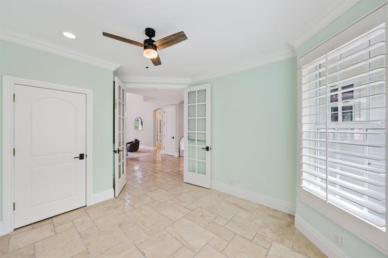 Image 17 of 65 For 20693 26th Ave