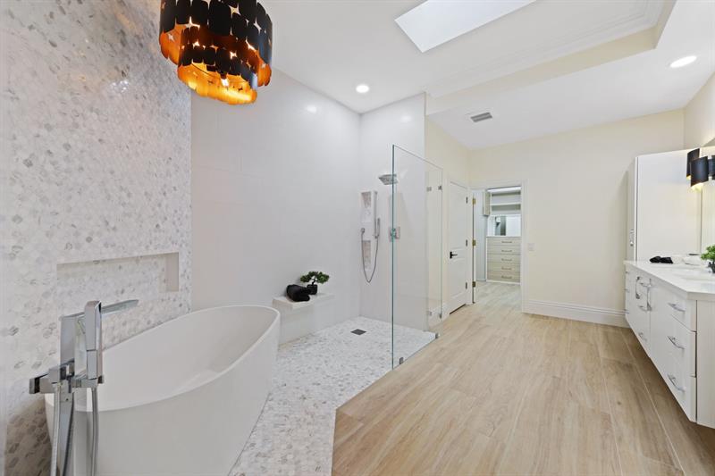 Image 36 of 65 For 20693 26th Ave