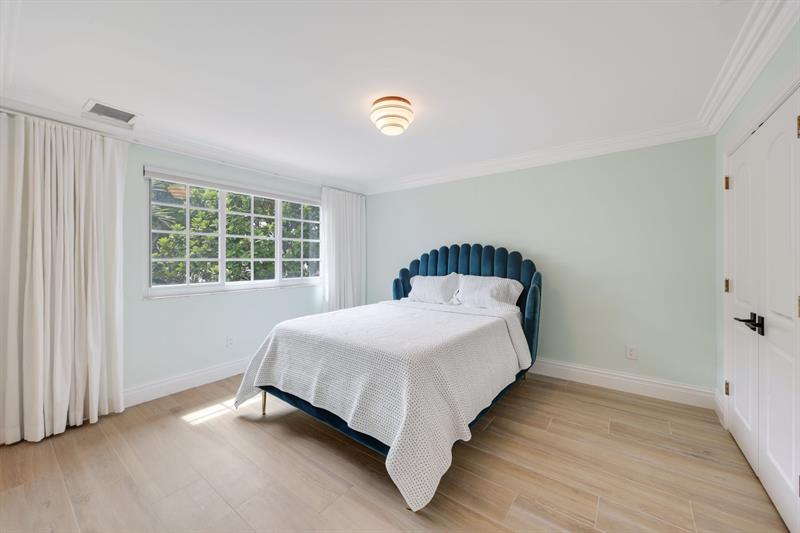 Image 42 of 65 For 20693 26th Ave