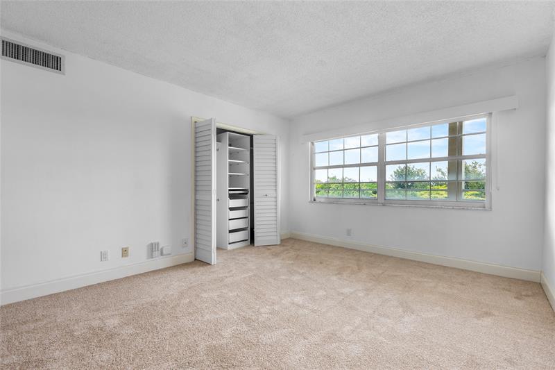 Image 10 of 34 For 535 Oaks Dr  508