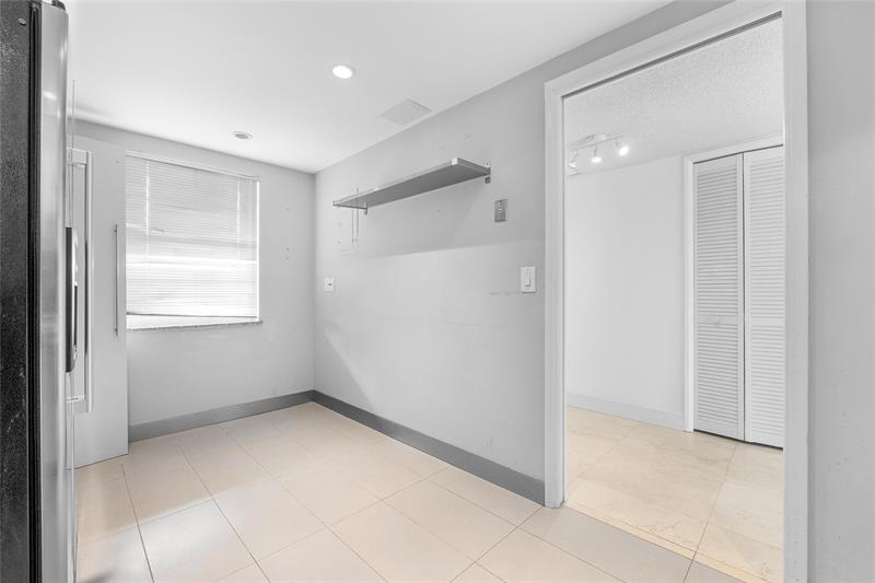 Image 8 of 34 For 535 Oaks Dr  508