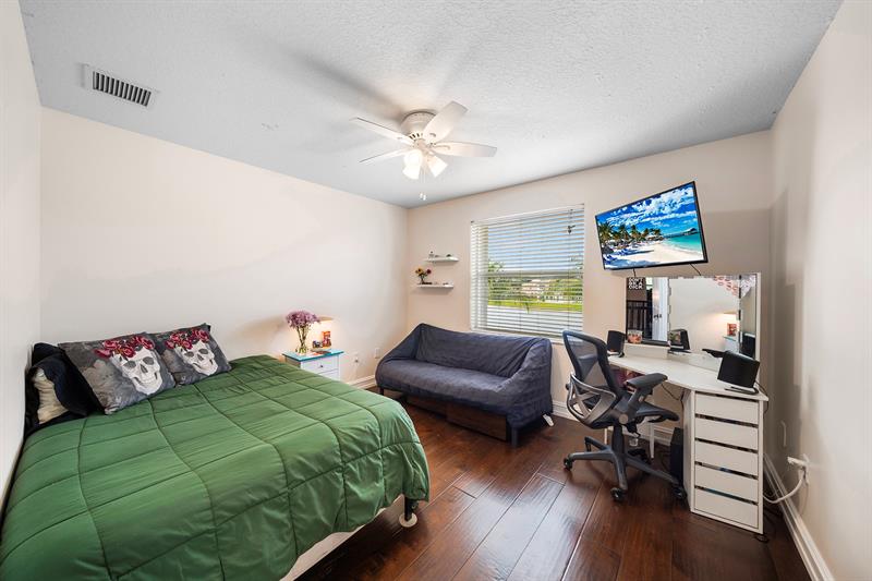 Image 43 of 97 For 5383 186th Way