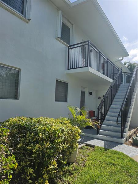 Image 4 of 23 For 1045 15th St  13c