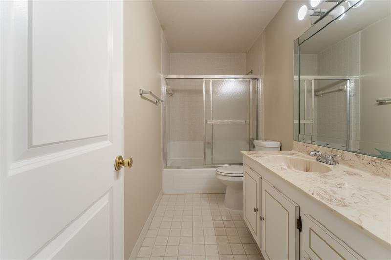 Image 27 of 41 For 2700 34th Ave  1