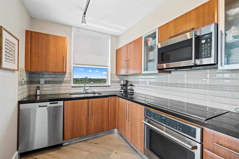 Image 10 of 40 For 600 Las Olas Blvd  902-s