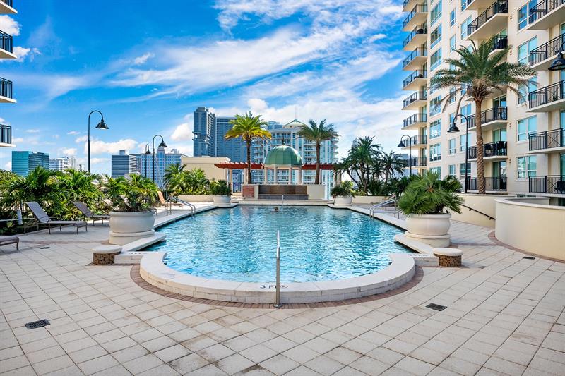 Image 24 of 40 For 600 Las Olas Blvd  902-s