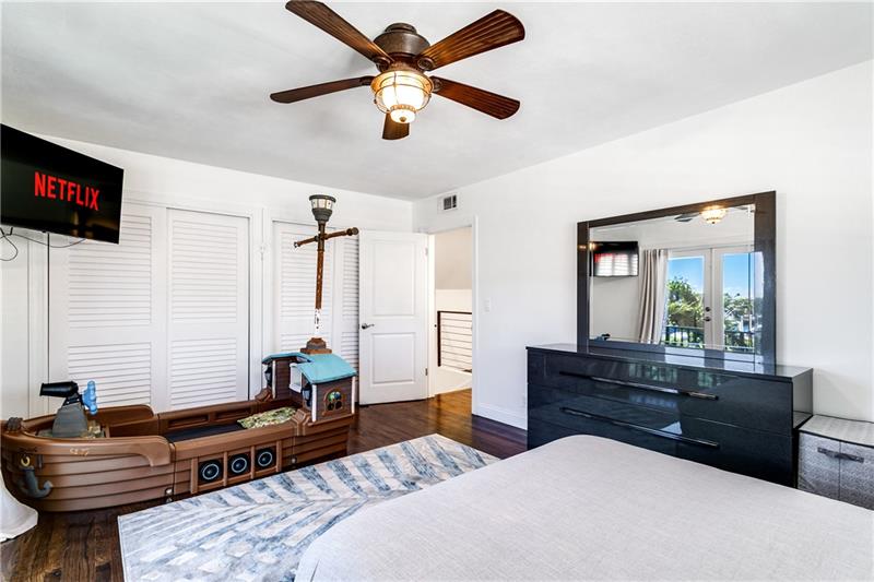 Image 18 of 24 For 2948 35th Ct