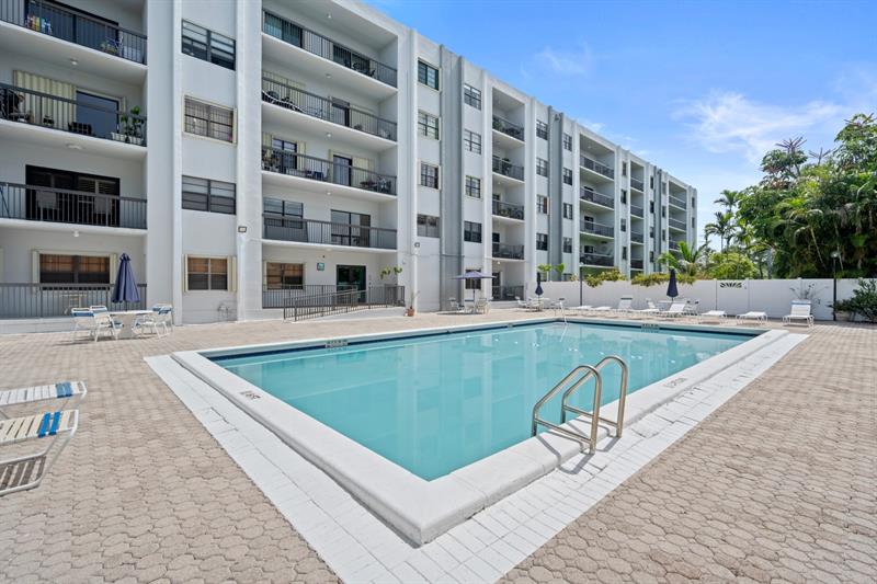 Details for 1301 7th St  113, Hallandale Beach, FL 33009