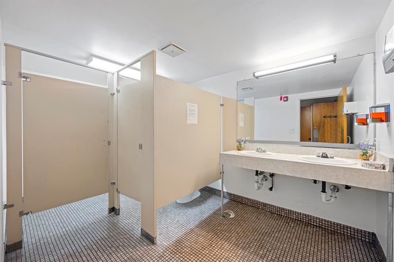 Image 26 of 45 For 1301 7th St  113
