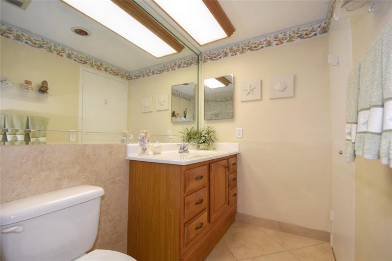 Image 15 of 38 For 3333 34th St  1402
