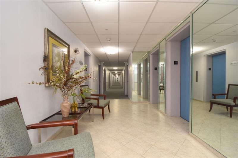 Image 3 of 38 For 3333 34th St  1402